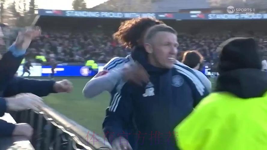 最差卫冕冠军!水晶宫遭半业余球队淘汰 最差卫冕冠军!水晶宫遭半业余球队淘汰